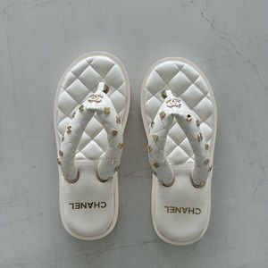 Chanel sandals 37.5